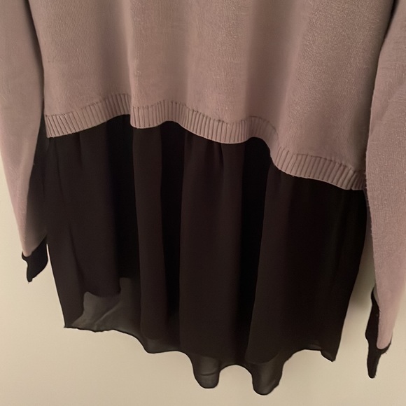 2 tone sweater - Picture 2 of 3